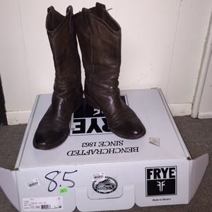 FRYE pull on leather boots